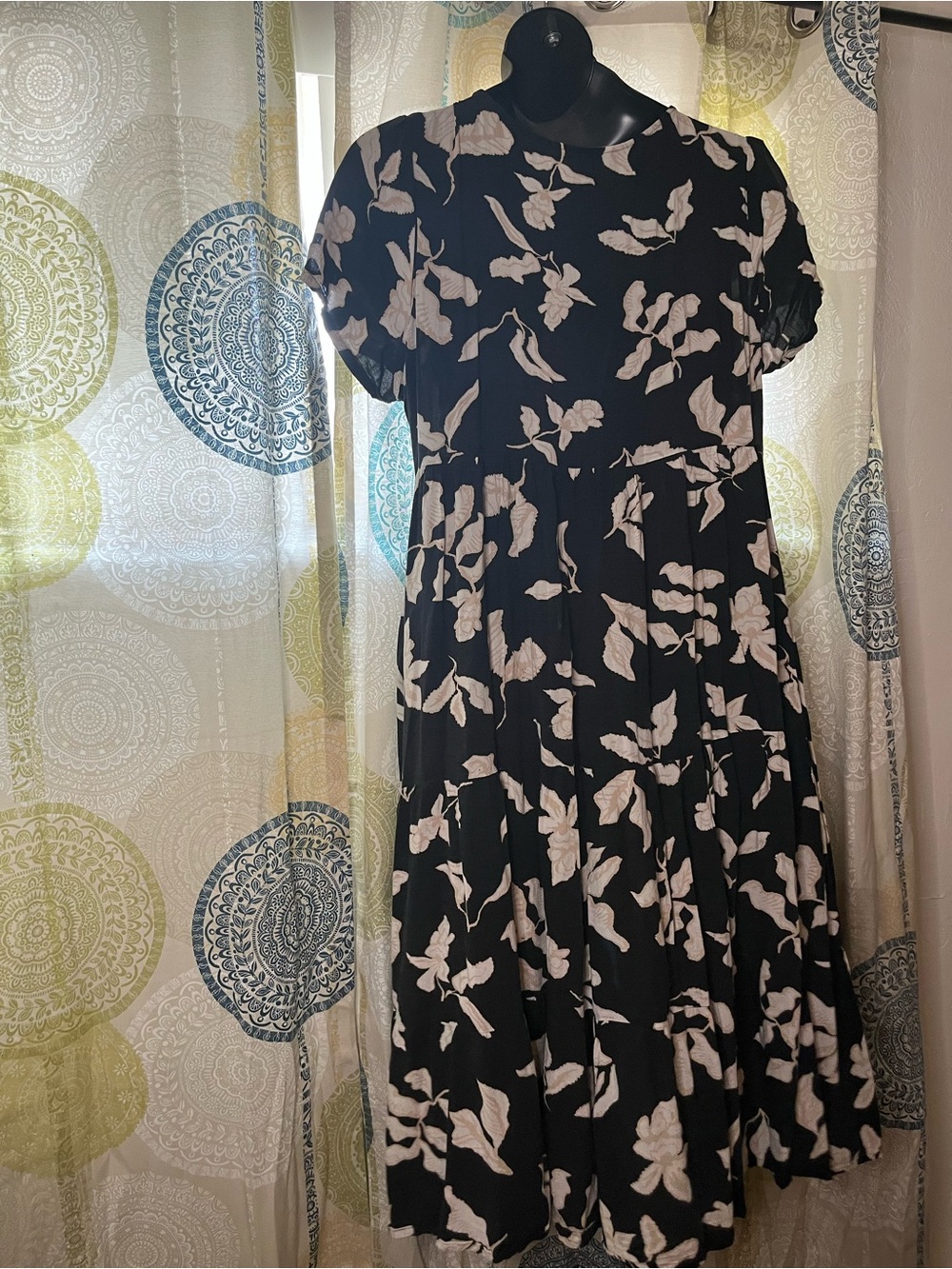 Sonoma Black Floral V-Neck Short Sleeve Dress - Picture 6 of 7